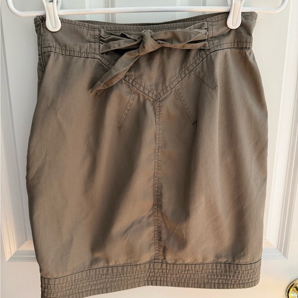 French Connection Black Mini Skirt Size 6 โ Tulip Hem Faux Wrap with Tie Back - Picture 2 of 3